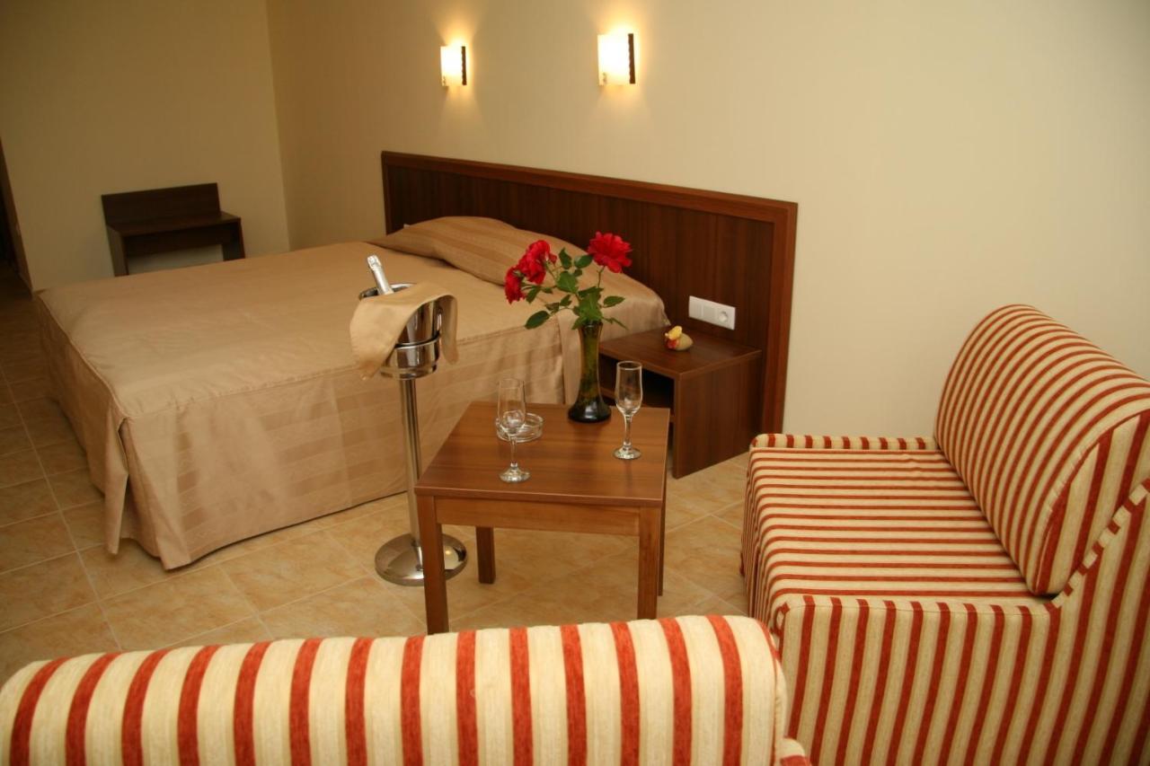 Joya Park Apartments Златни пясъци Екстериор снимка
